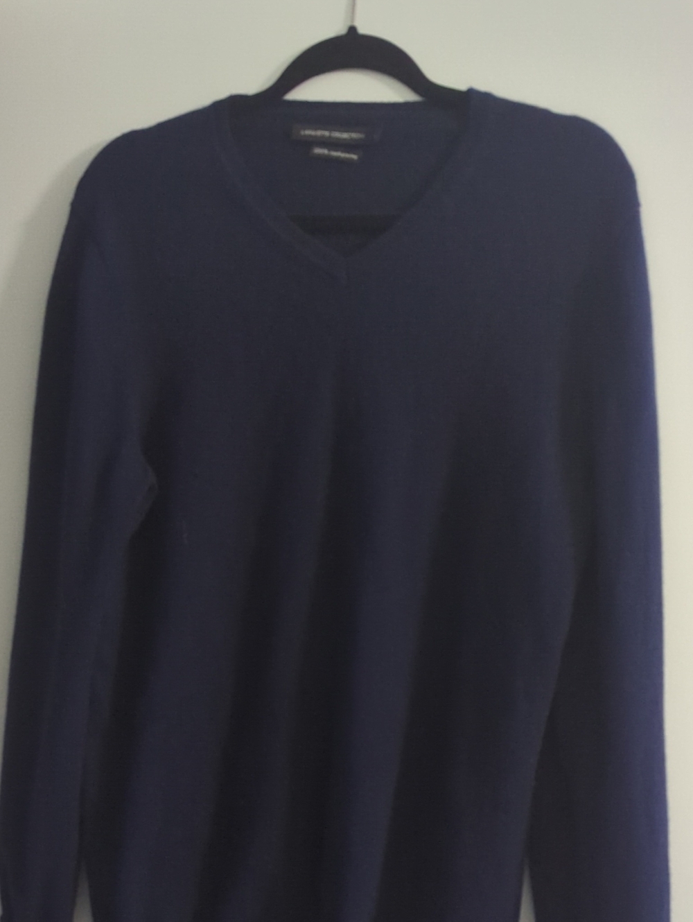 Lafayette 148 New York Men's V-Neck Sweater in Navy
